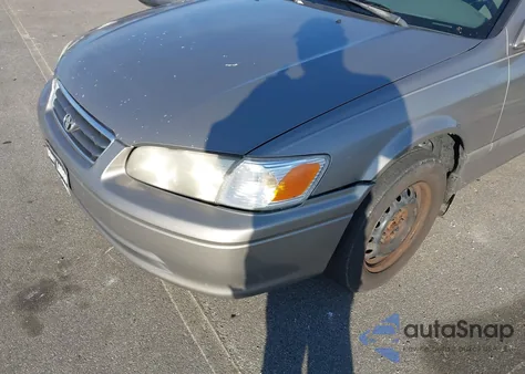 2000 Toyota Camry Le из США, поврежденный, VIN 4T1BG28K2YU671899